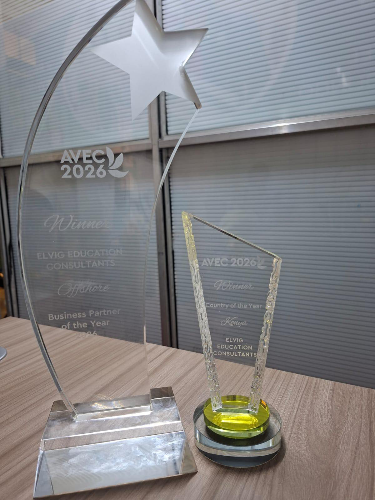 Elvig receiving the AVEC 2026 award on stage